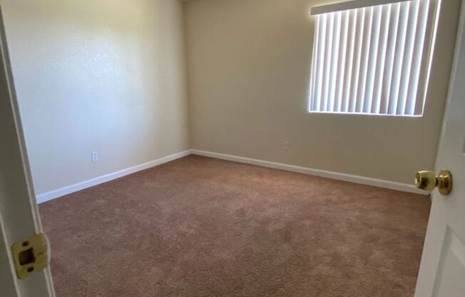 2 beds, 1 bath, 790 sqft, $1,495, Unit 18