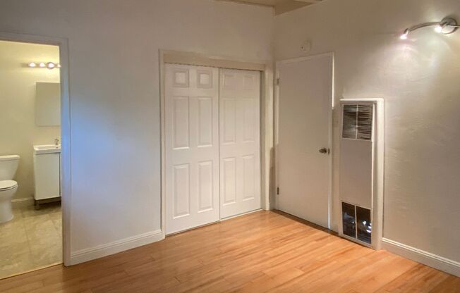 Updated 1 Bedroom with 1 Bath in Mountain View In Close Proximity to Major Tech Companies