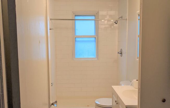 1 bed, 1 bath, $899, Unit Apt 26