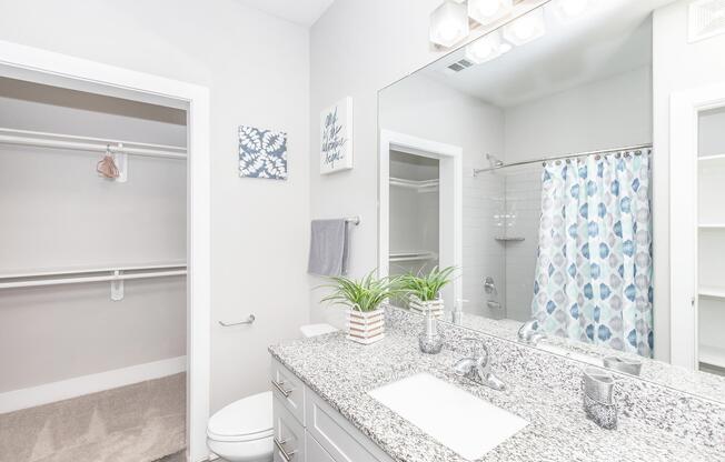 2 beds, 2 baths, 935 sqft, $1,375