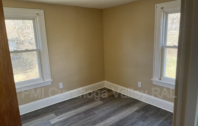 2080 MANISTER CT
