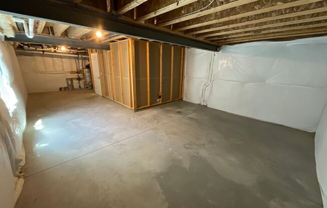 3 beds, 2.5 baths, $2,550