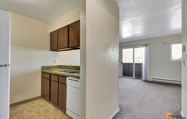 Studio, 1 bath, $995, Unit 211