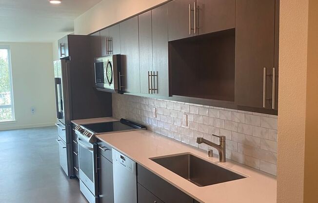 1 bed, 1 bath, 429 sqft, $2,257, Unit 303