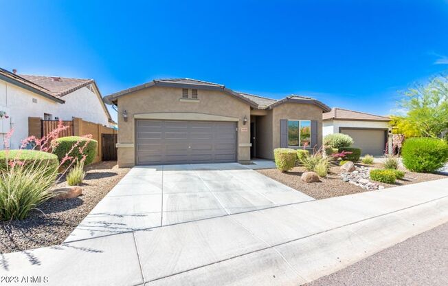 Modern Charming 3Beds/2Bath Single Family Home!