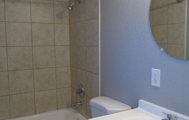 #1068- 1552 McDowell LLC