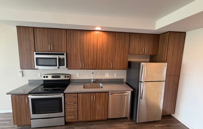 1 bed, 1 bath, 595 sqft, $1,625, Unit 302