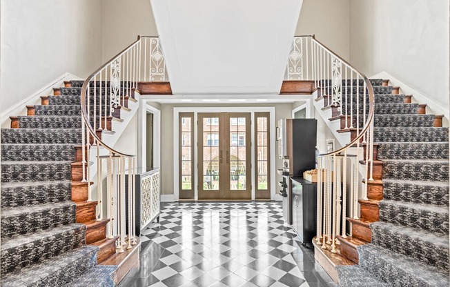 Lobby at Kew Gardens Apartments in Washington DC 20007