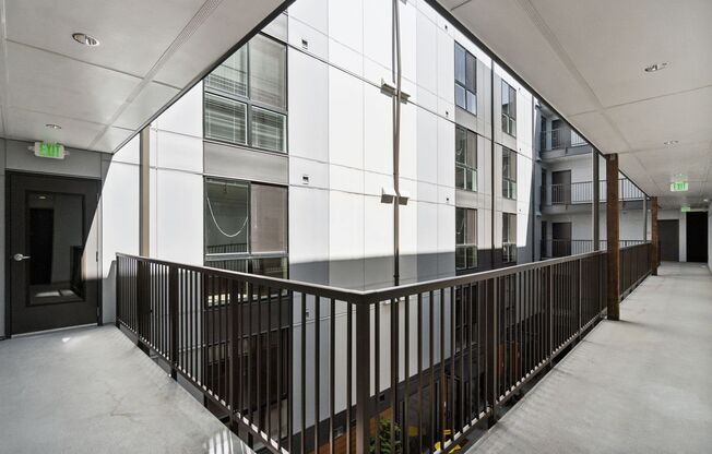 Studio, 1 bath, 395 sqft, $1,425, Unit 504