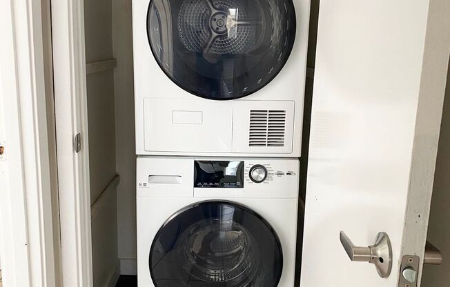 1 bed, 1 bath, 700 sqft, $1,550, Unit 118
