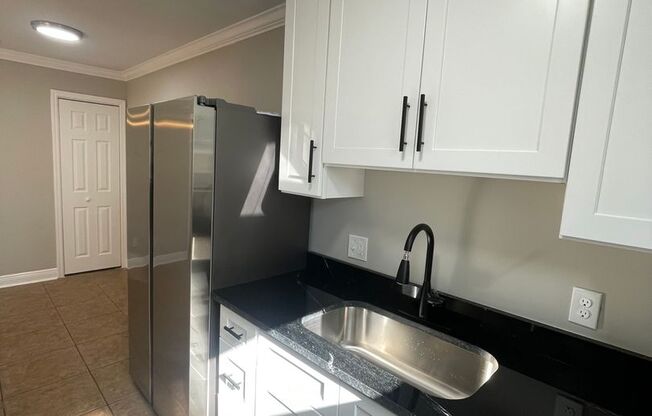 1 bed, 1 bath, 550 sqft, $850, Unit 1325-C