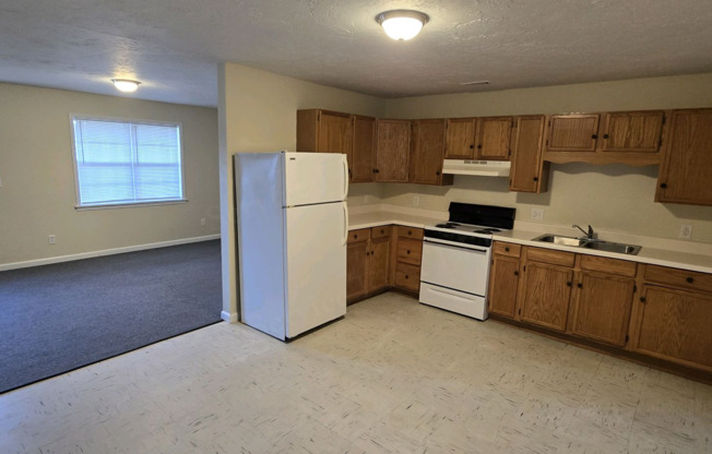 2 beds, 1 bath, 950 sqft, $850, Unit 1055 E Margaret St