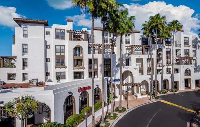 promenade rio vista exterior of apartments and shops