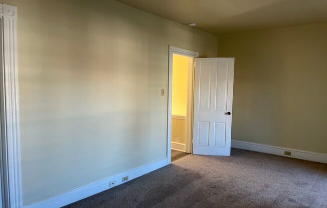 3 beds, 1 bath, 1,344 sqft, $1,550, Unit Apt. 2