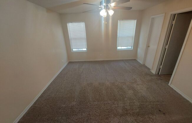 The Gardens at The Summit~Three Bedroom Townhome~Garage~Backyard