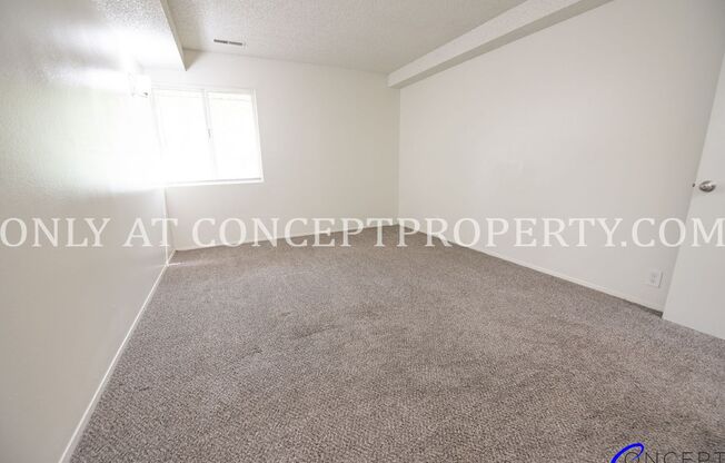 1 bed, 1 bath, 700 sqft, $1,225, Unit 35