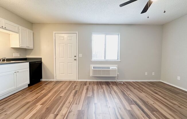 1 bed, 1 bath, 480 sqft, $775, Unit 1037 Happy Hollow #3 Downstairs