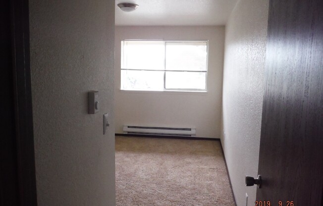 3 beds, 1 bath, 902 sqft, $1,575