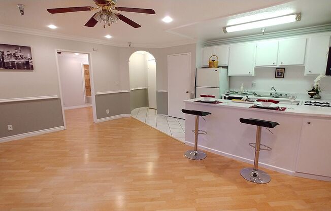 2 beds, 2 baths, 910 sqft, $2,795, Unit 304