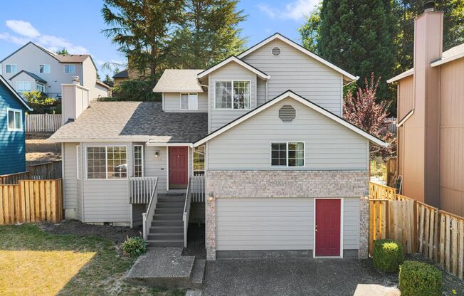Stunning 4 Bedroom Home in Bethany!