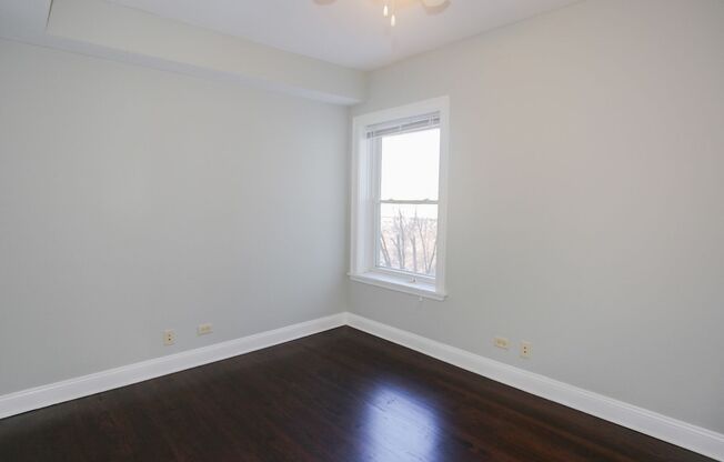 2 beds, 1 bath, 959 sqft, $2,695, Unit 4812-1