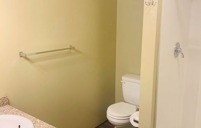 4404 Deveraux