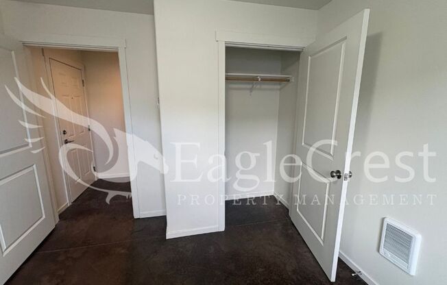 2 beds, 1 bath, $1,530, Unit A 104