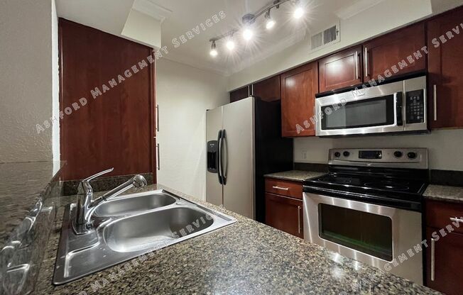 Luxury 2-Bedroom Condo in Phoenix – Resort-Style Living! Water Included! - Move-in READY - $850 off move in!!