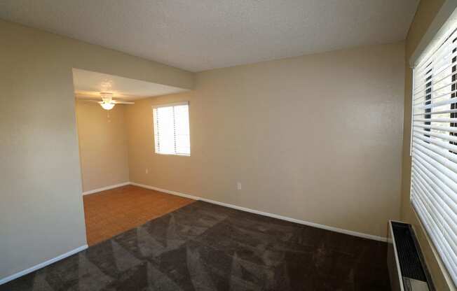 Heritage Plaza Apartment Homes Livingroom