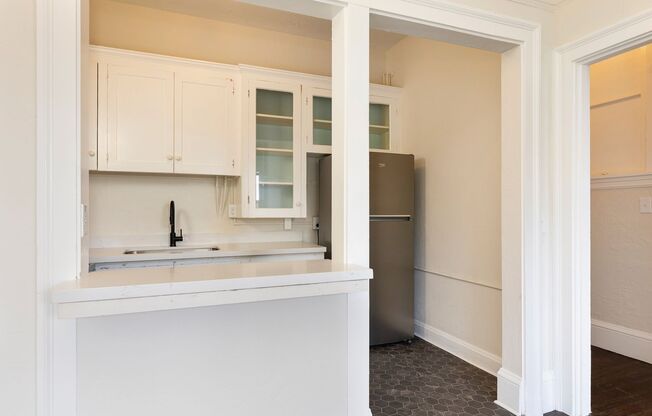 1 bed, 1 bath, 581 sqft, $1,895, Unit 303