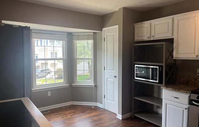 2578 Windy Oak Ct – Modern Living Backing to Walden Golf Course