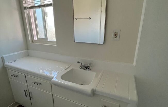 Dryden Apartments-200 E. Rentals