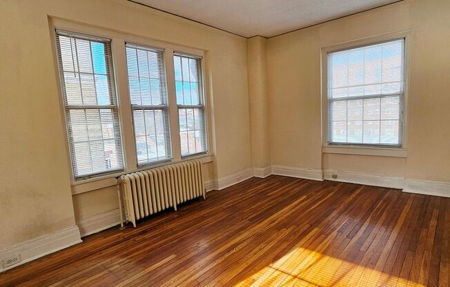 1 bed, 1 bath, 550 sqft, $1,500, Unit 714