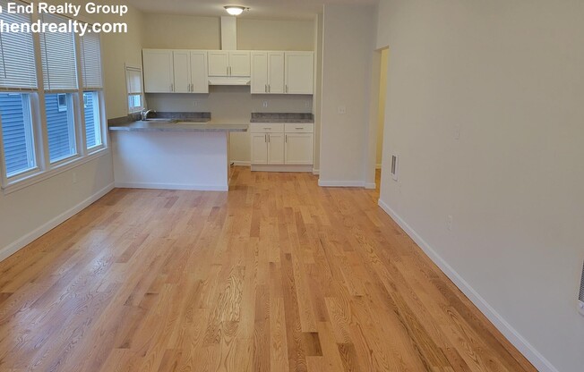 920 HYDE PARK AVE