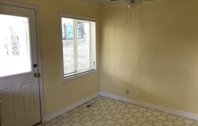 2 beds, 1 bath, $1,600