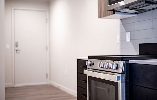 2 beds, 1 bath, 660 sqft, $2,200, Unit 208