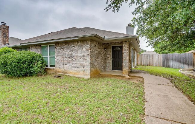 Spacious 3 Bedroom 2 Bath Half of Duplex Available- 76017
