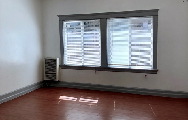 Studio, 1 bath, $1,390, Unit 400