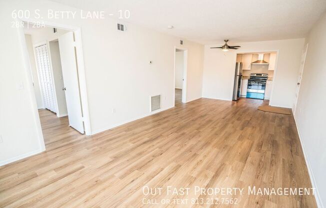 600 S BETTY LN