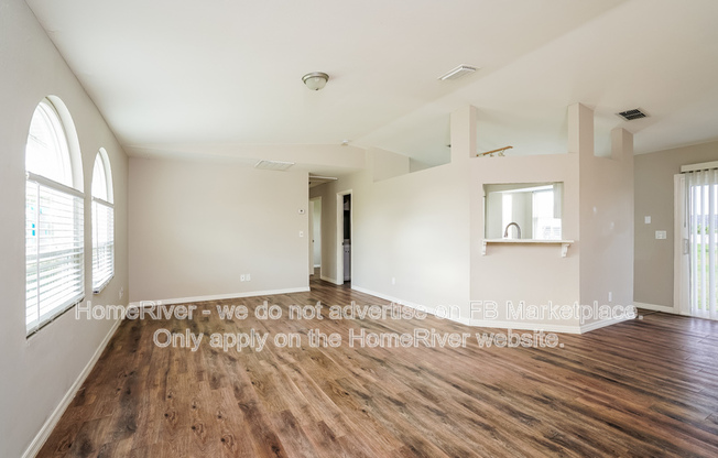 902 SW 11 CT