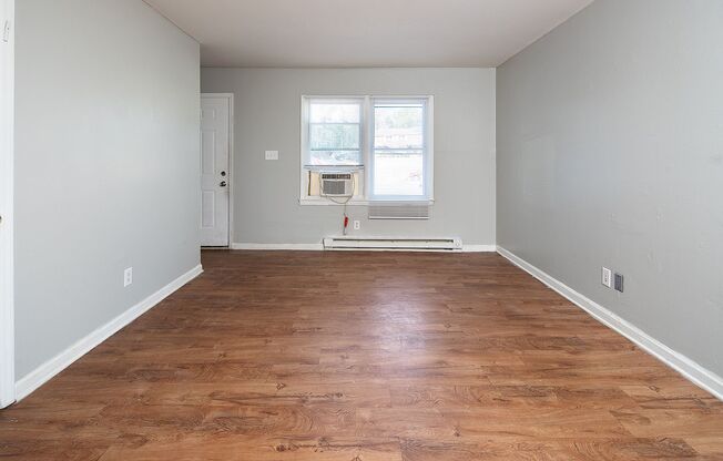 1 bed, 1 bath, 650 sqft, $975, Unit 3823-5