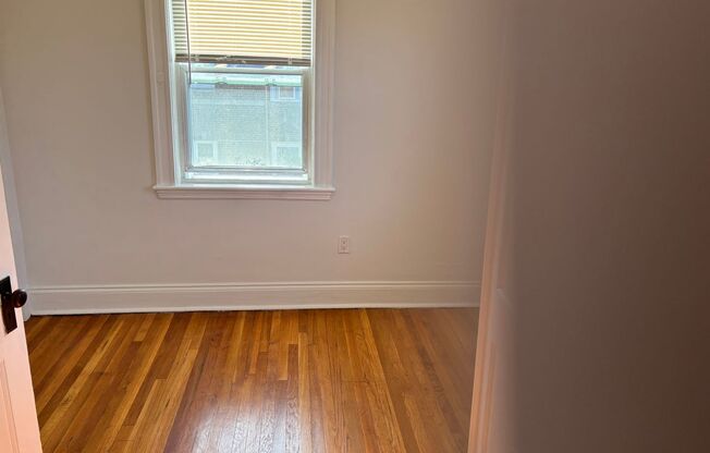 2 beds, 1 bath, 524 sqft, $2,100, Unit 109 Summer #414