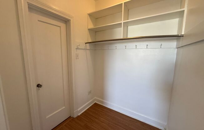 Studio, 1 bath, 401 sqft, $1,200, Unit Bayard Manor 309