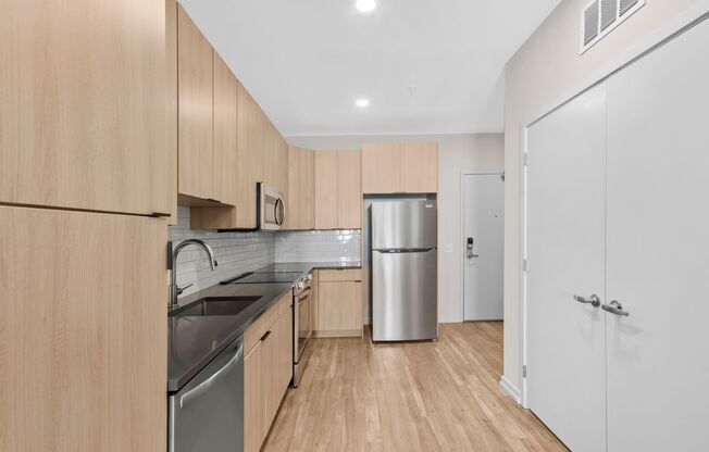 1 bed, 1 bath, 614 sqft, $2,110, Unit 337