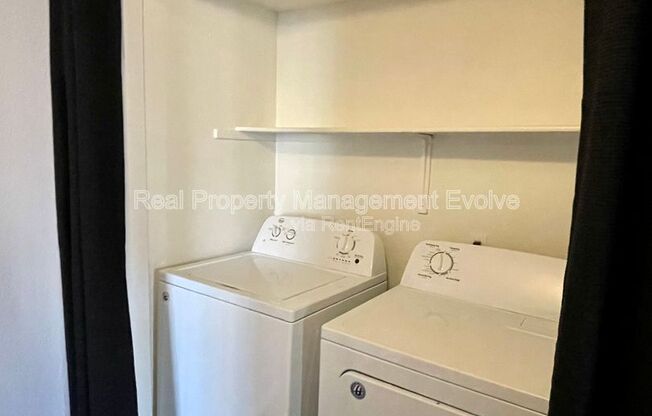 2 beds, 2 baths, 989 sqft, $1,395, Unit Unit 2089
