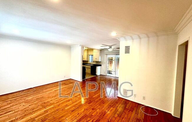 8130 Norton Ave