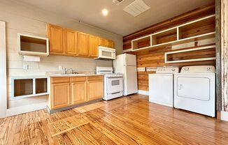 149 E. State Street - CONSIGNMENT