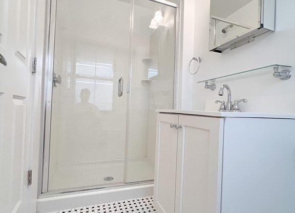 1 bed, 1.5 baths, 538 sqft, $2,320, Unit 21