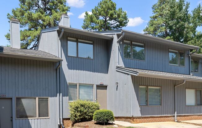 *4bd / 3ba Townhome near Downtown Raleigh*