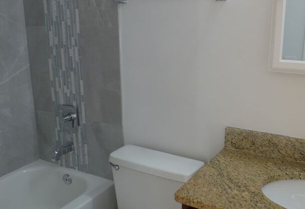 2 beds, 1 bath, 800 sqft, $1,895, Unit 504